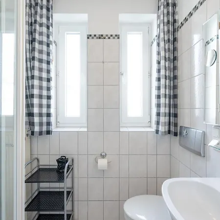 651, Seepark Зеллин